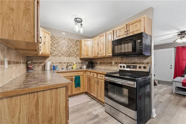 $205,000 | 209 North Gilbert Street, Independence, MO 64056