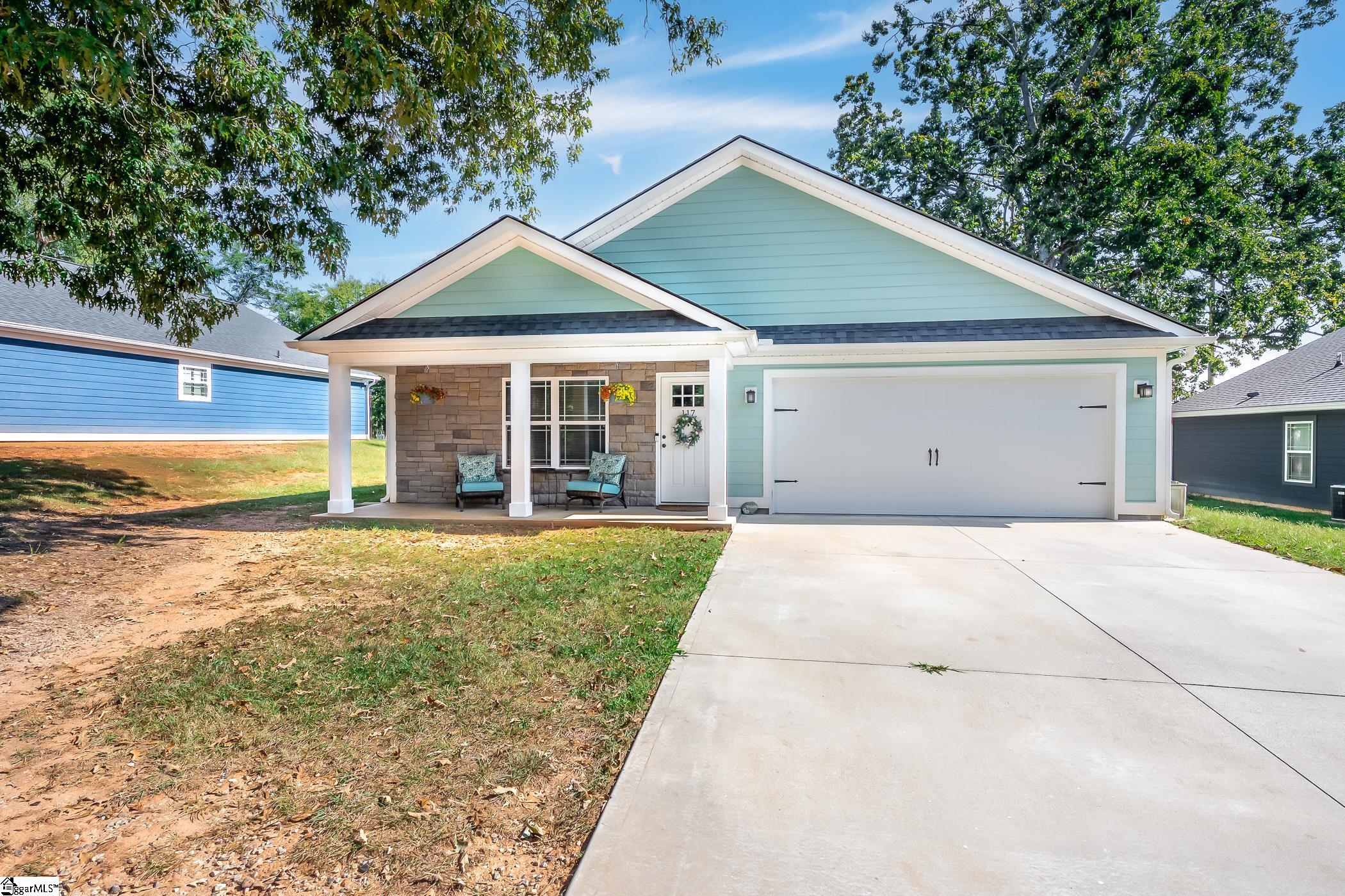 117 Shaw Street Fountain Inn, SC 29644 - Photo 2 of 27