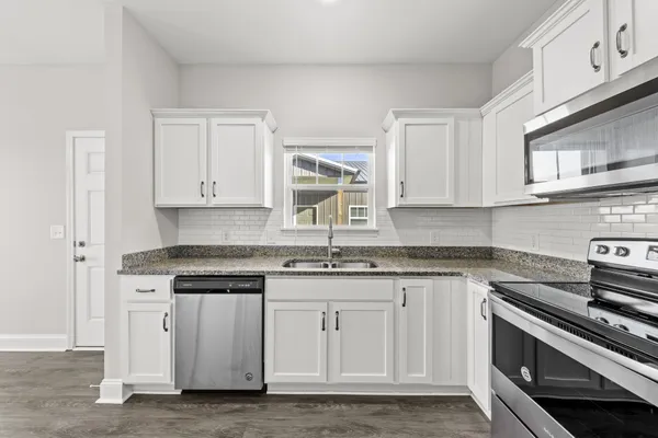 $1,370 | 176 Bainbridge Drive, Unit A, Clarksville, TN 37043