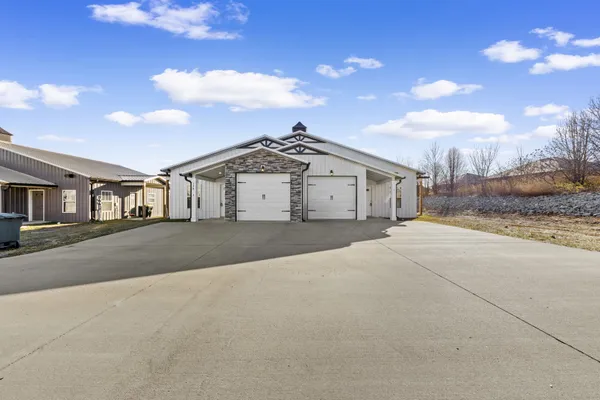 $1,370 | 176 Bainbridge Drive, Unit A, Clarksville, TN 37043