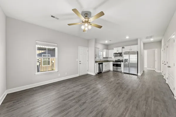 $1,370 | 176 Bainbridge Drive, Unit A, Clarksville, TN 37043