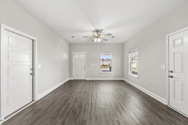 $1,370 | 176 Bainbridge Drive, Unit A, Clarksville, TN 37043