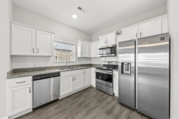 $1,370 | 176 Bainbridge Drive, Unit A, Clarksville, TN 37043