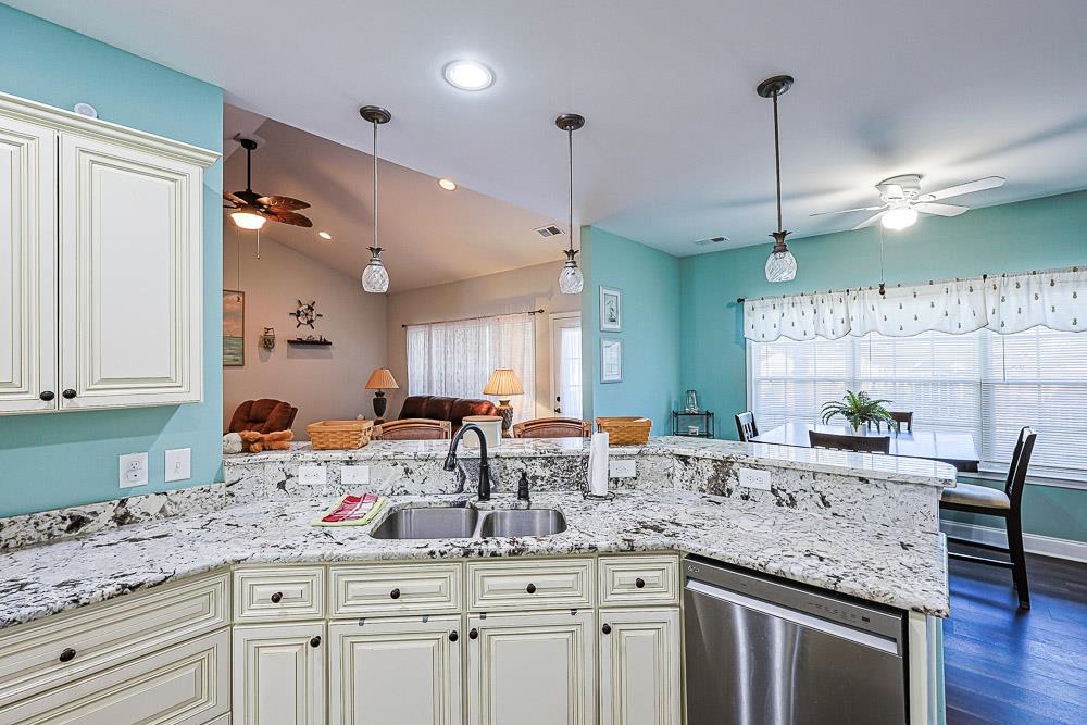6777 Hampton Road Conway, SC 29527 - Photo 9 of 46