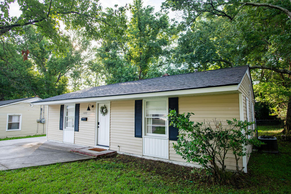 1137 Dickson Avenue Hanahan, SC 29410 - Photo 3 of 24 Front/Side