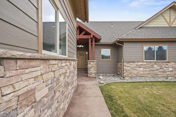 $749,000 | 10 Bellflower Court, Blanchard, ID 83804