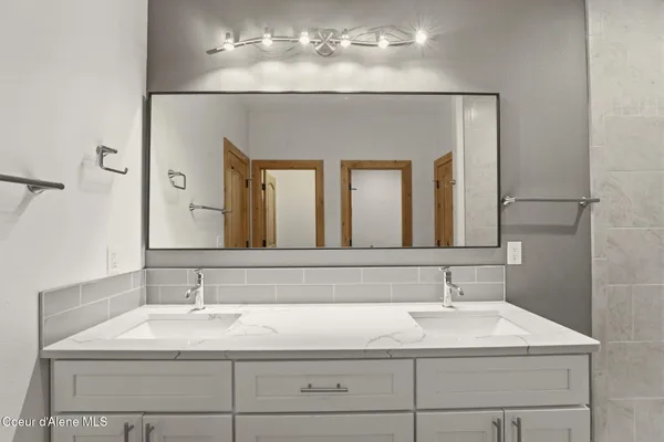 $749,000 | 10 Bellflower Court, Blanchard, ID 83804