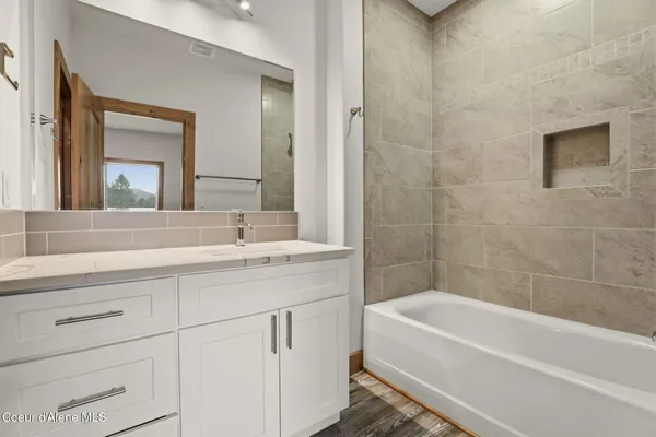 $749,000 | 10 Bellflower Court, Blanchard, ID 83804