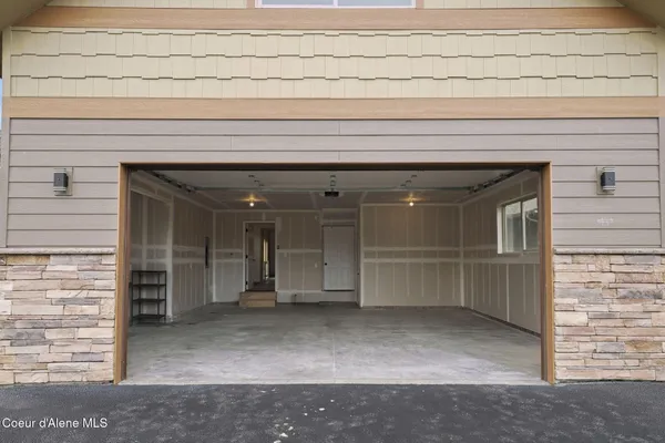 $749,000 | 10 Bellflower Court, Blanchard, ID 83804