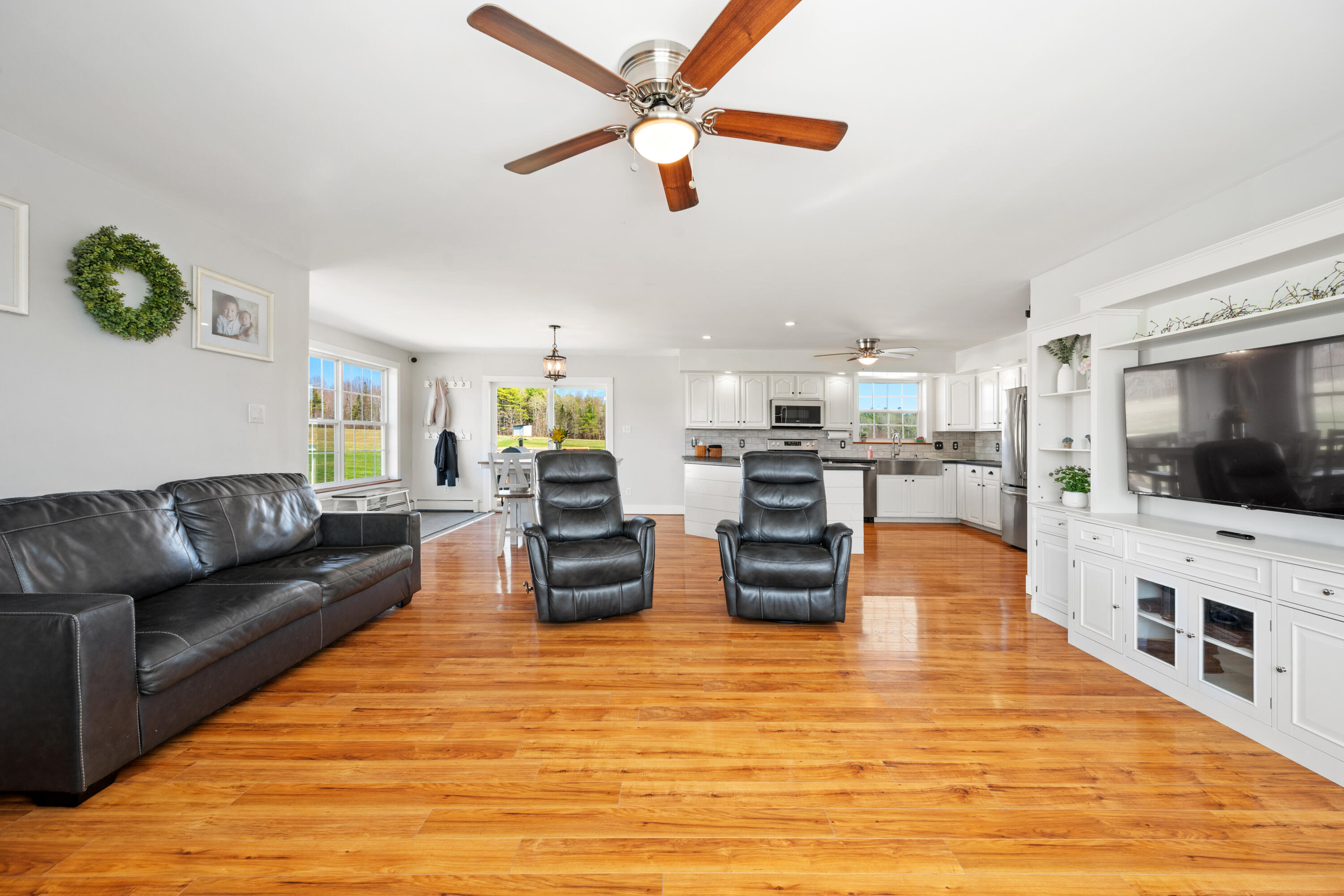 251 Coles Corner Road Winterport, ME 04496 - Photo 21 of 57 26-Living Room