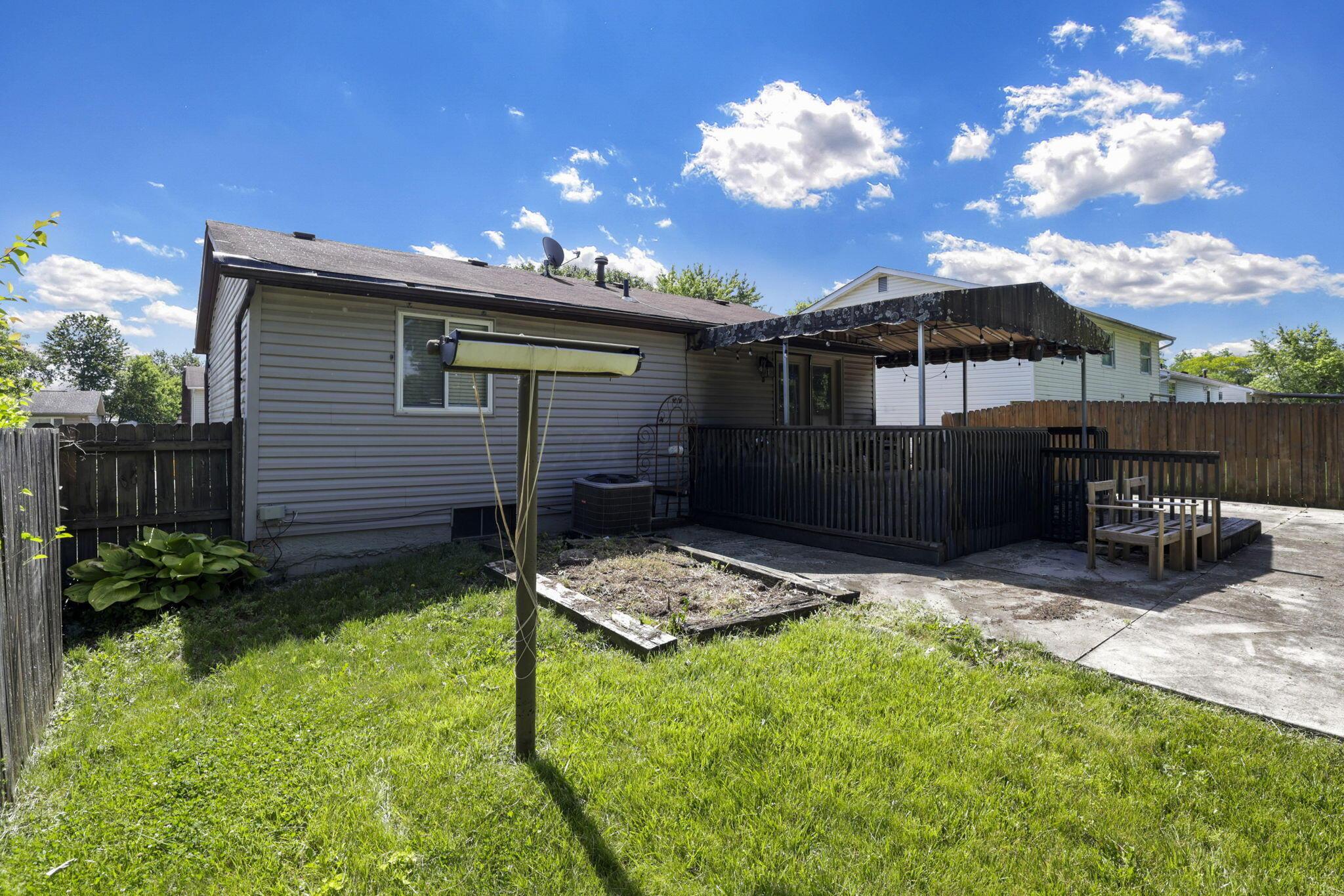 1745 Rivermont Road Columbus, OH 43223 - Photo 37 of 47