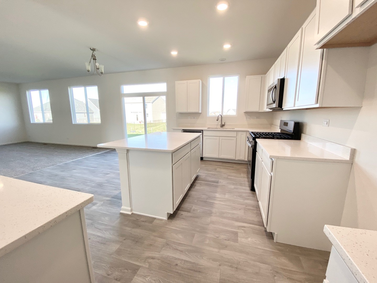 422 Dollinger Drive Romeoville, IL 60446 - Photo 13 of 36