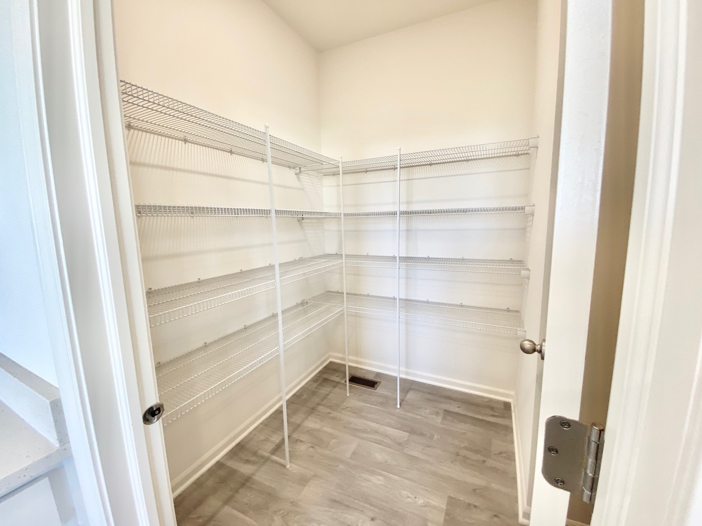 422 Dollinger Drive Romeoville, IL 60446 - Photo 7 of 36