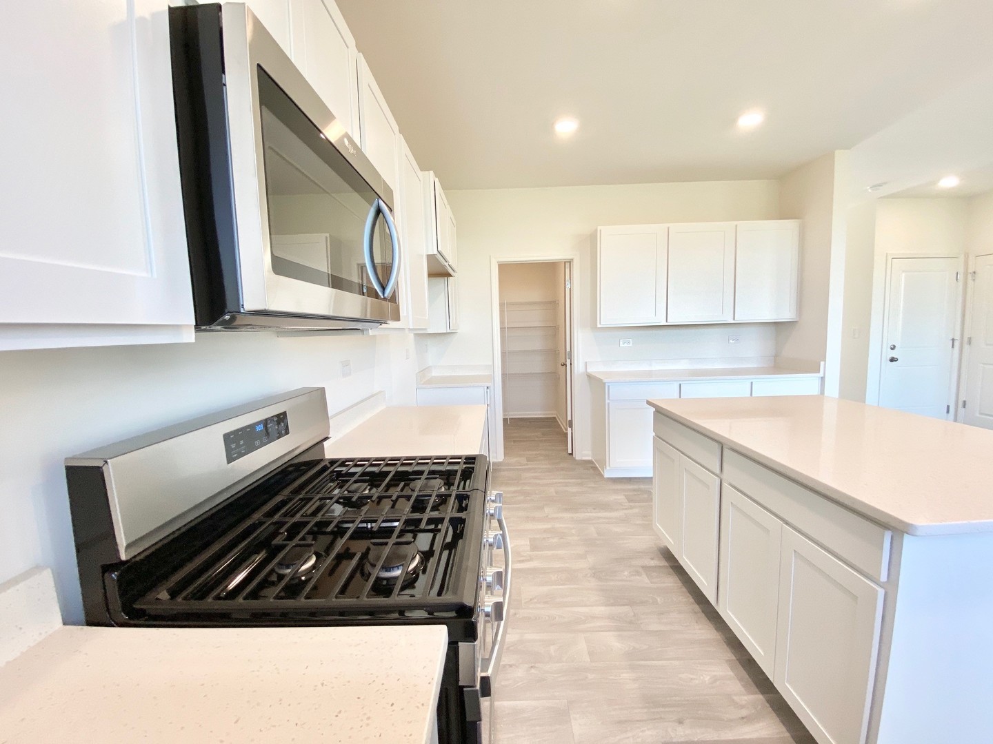 422 Dollinger Drive Romeoville, IL 60446 - Photo 9 of 36