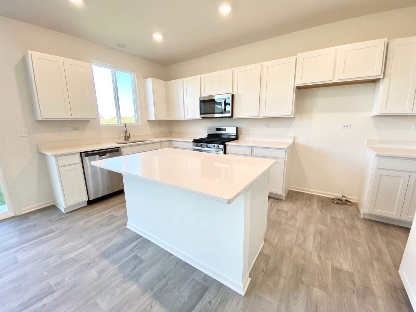 422 Dollinger Drive Romeoville, IL 60446 - Photo 10 of 36