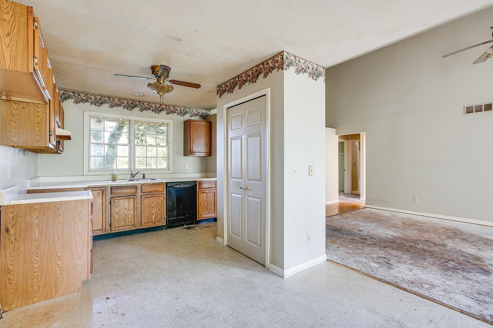 23186 Edison Road South Bend, IN 46628 - Photo 12 of 21 Gallery Image 12