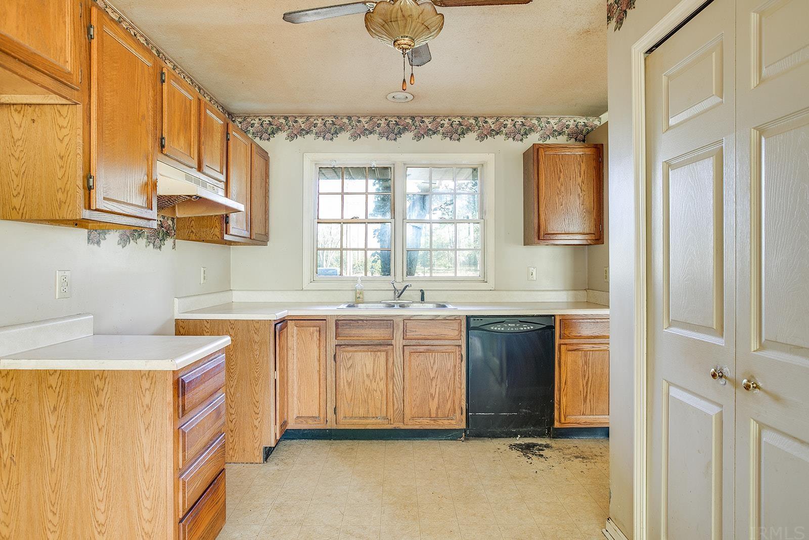 23186 Edison Road South Bend, IN 46628 - Photo 13 of 21 Gallery Image 13