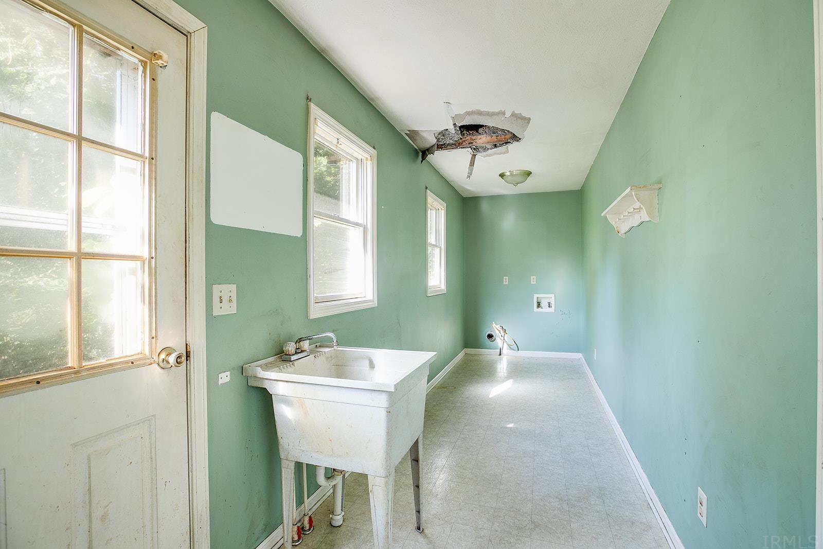 23186 Edison Road South Bend, IN 46628 - Photo 15 of 21 Gallery Image 15