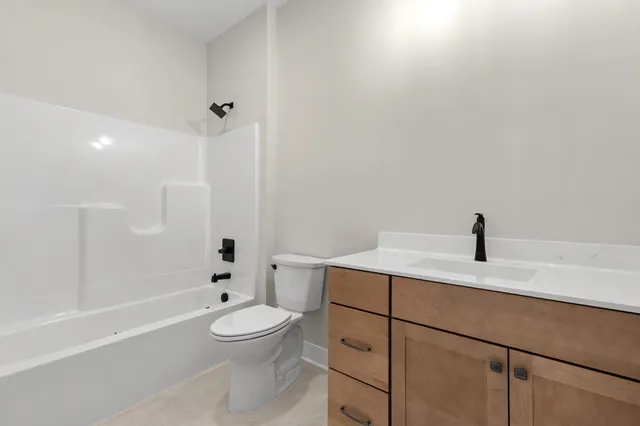 $650,000 | 5453 Turkey Run Drive, Kalamazoo, MI 49004