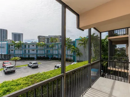 $1,800 | 2420 Diana Drive, Unit 207, Hallandale Beach, FL 33009