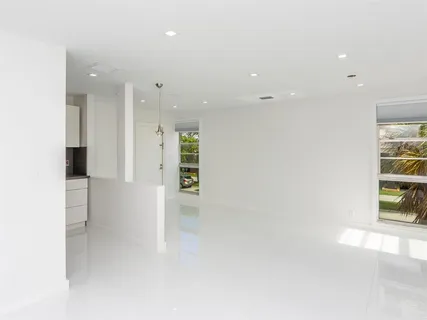 $1,800 | 2420 Diana Drive, Unit 207, Hallandale Beach, FL 33009