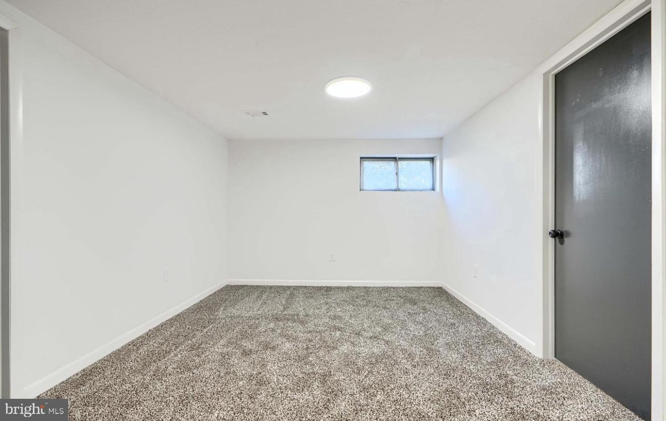 4504 Scotts Level Court Baltimore, MD 21208 - Photo 4 of 6 Living Room