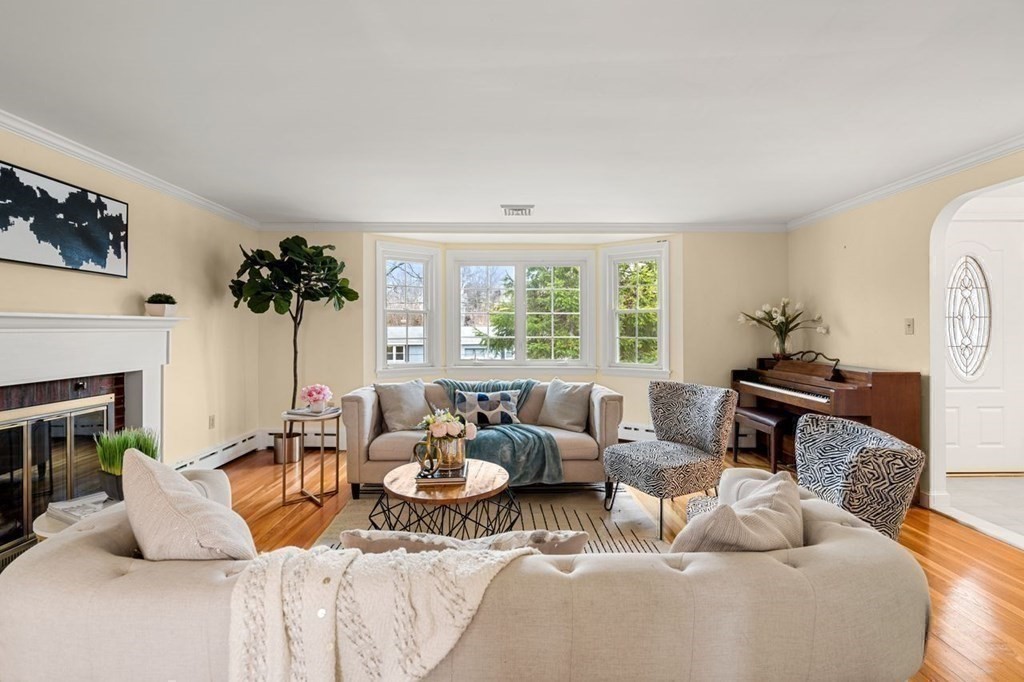 4 Main Street Winchester, MA 01890 - Photo 11 of 36 Gallery Image 11