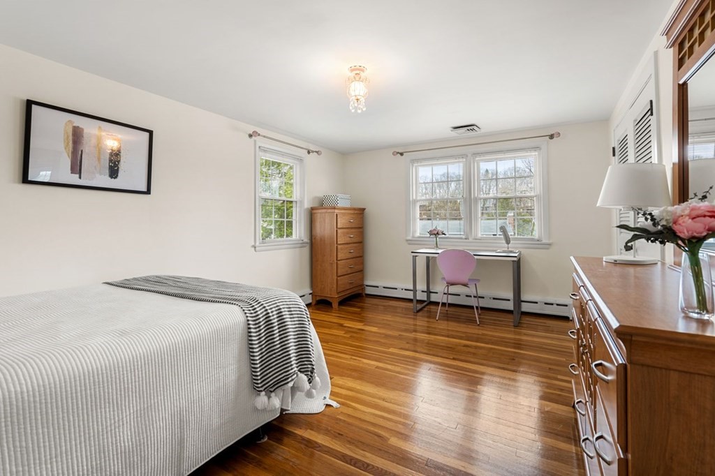 4 Main Street Winchester, MA 01890 - Photo 20 of 36 Gallery Image 20