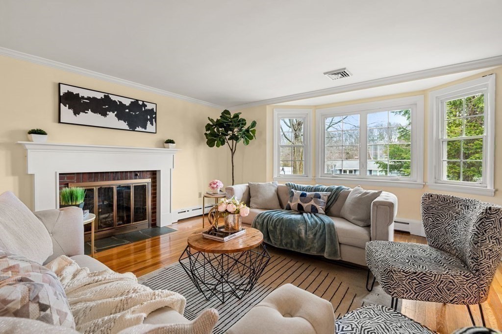 4 Main Street Winchester, MA 01890 - Photo 8 of 36 Gallery Image 8