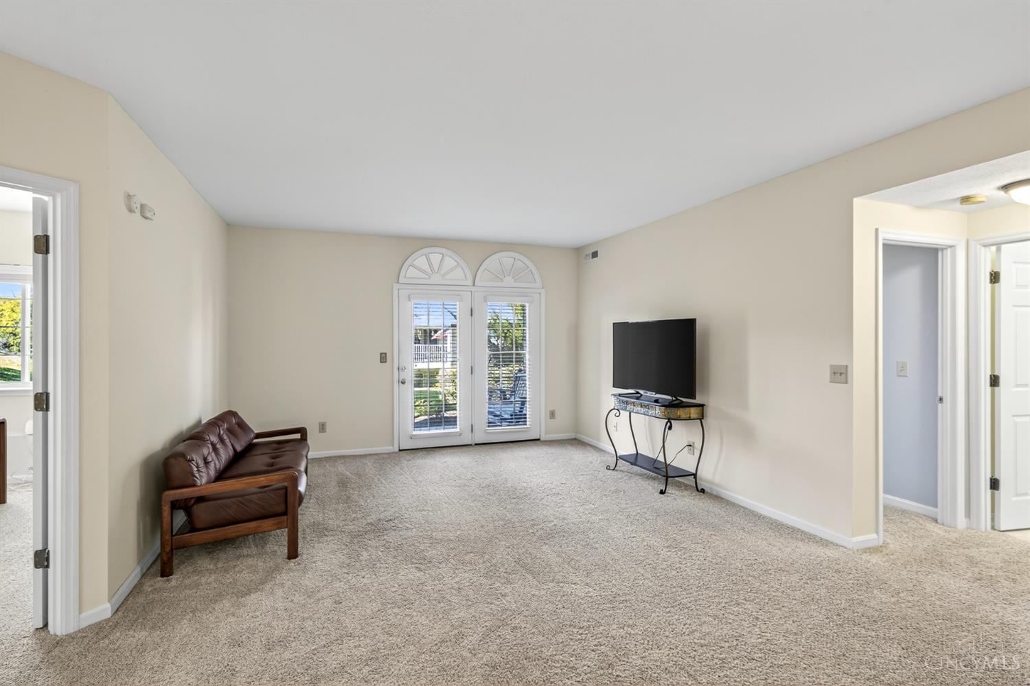 815 Neeb Road, Unit 6 Cincinnati, OH 45233 - Photo 6 of 48 Gallery Image 6