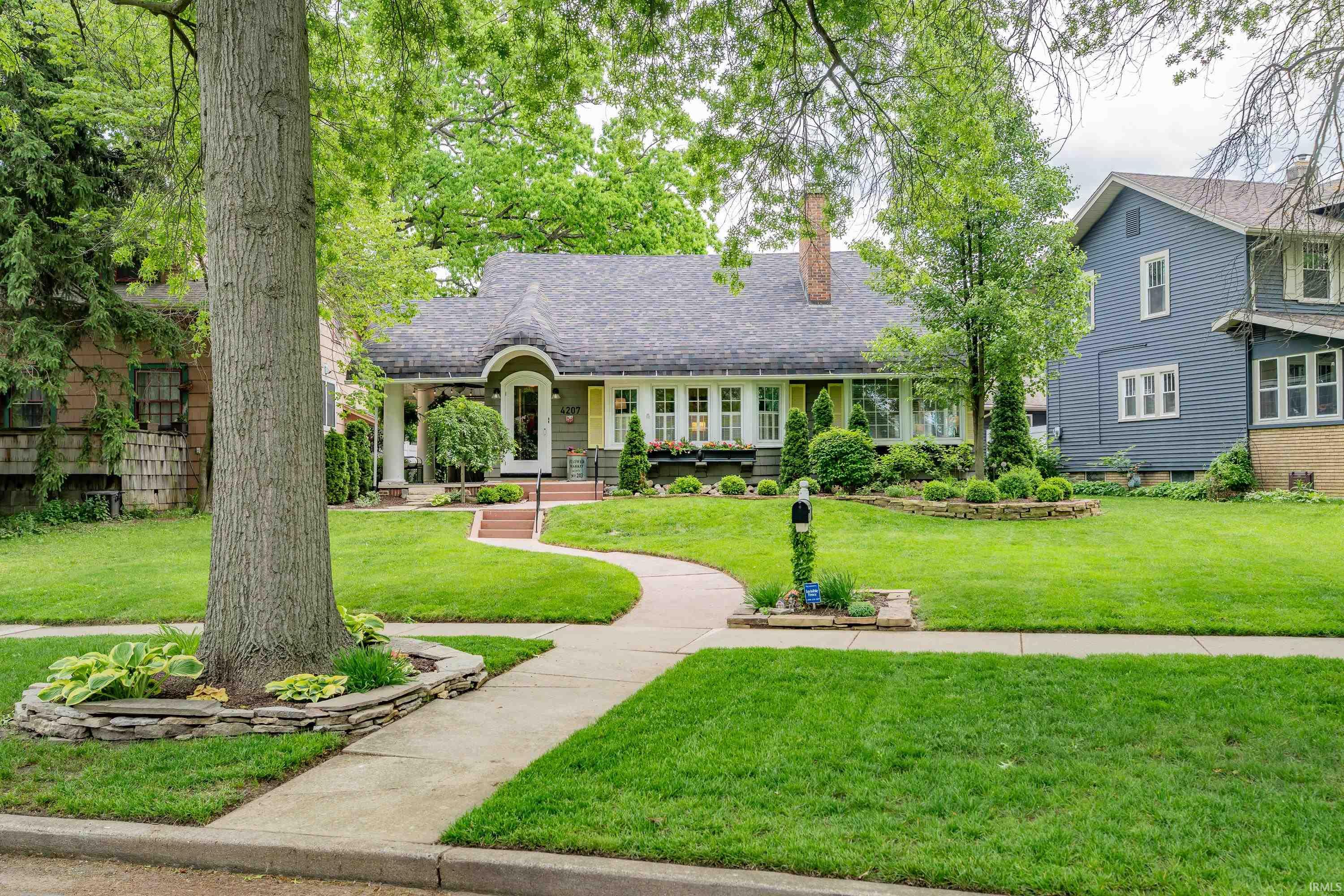 4207 Indiana Avenue Fort Wayne, IN 46807 - Photo 3 of 36