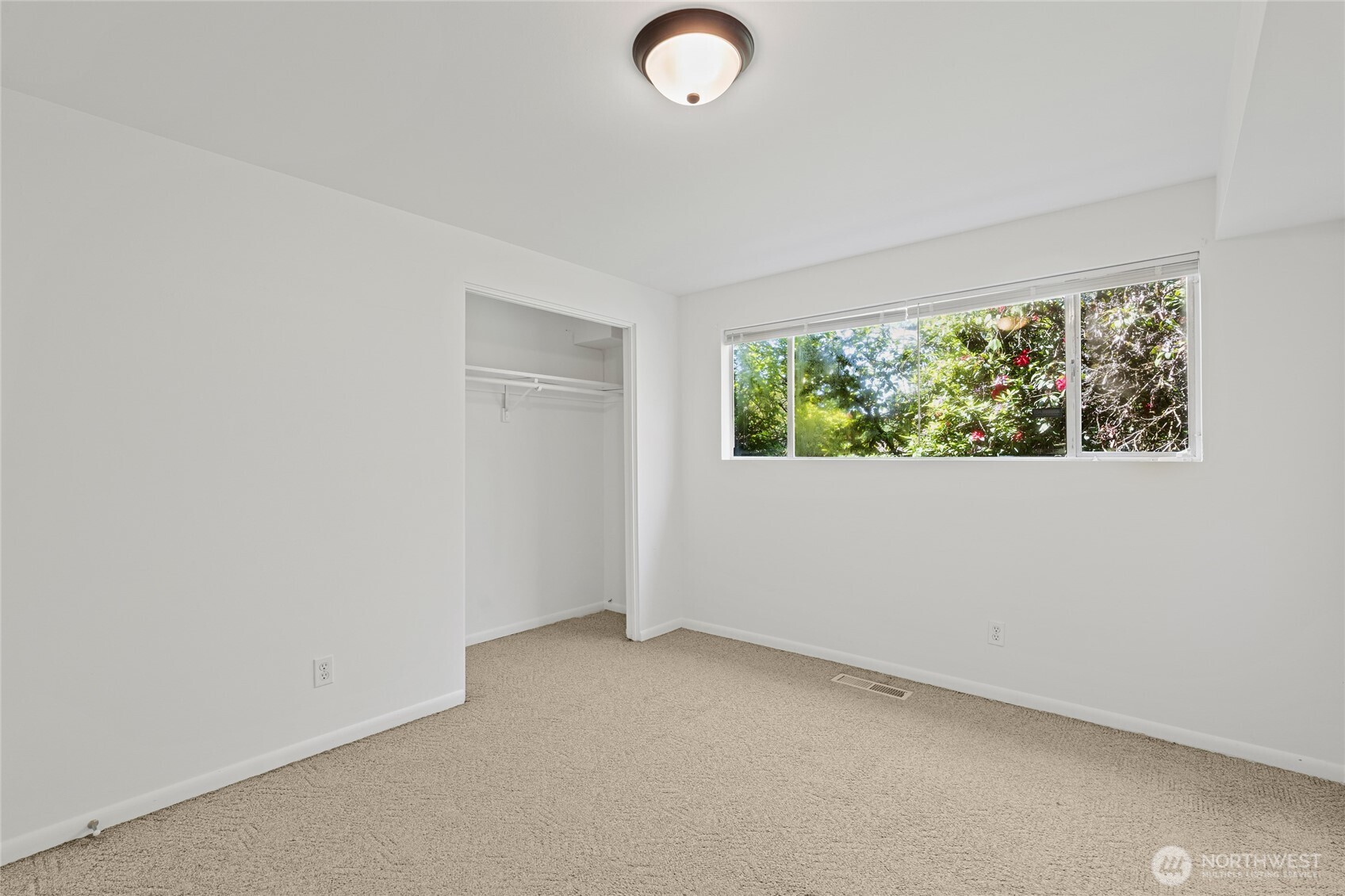 5044 Sand Point Way Northeast Seattle, WA 98105 - Photo 11 of 16