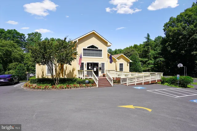 $2,700 | 2912 Cambridge Drive, Woodbridge, VA 22192