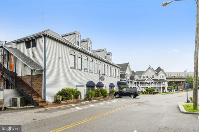 $2,700 | 2912 Cambridge Drive, Woodbridge, VA 22192