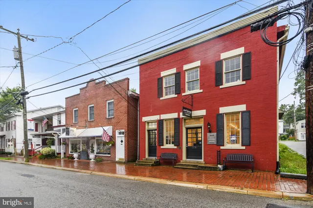 $2,700 | 2912 Cambridge Drive, Woodbridge, VA 22192