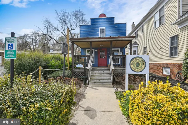 $2,700 | 2912 Cambridge Drive, Woodbridge, VA 22192