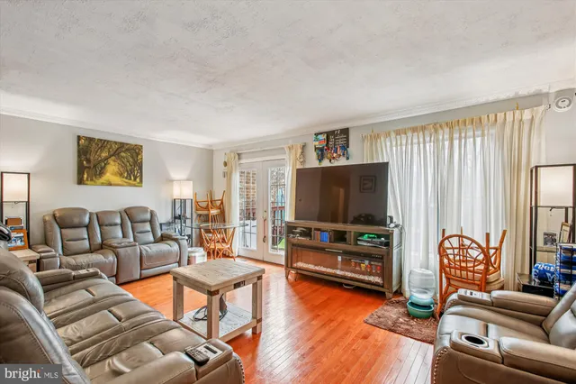 $2,700 | 2912 Cambridge Drive, Woodbridge, VA 22192