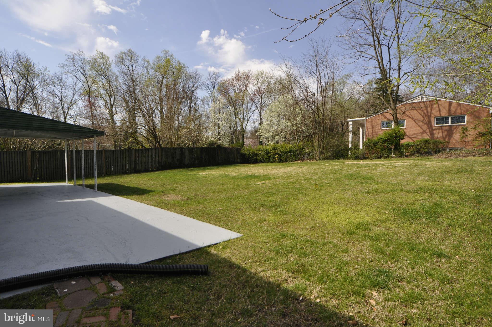 7104 Fort Hunt Road Alexandria, VA 22307 - Photo 7 of 28 Exterior (Rear)