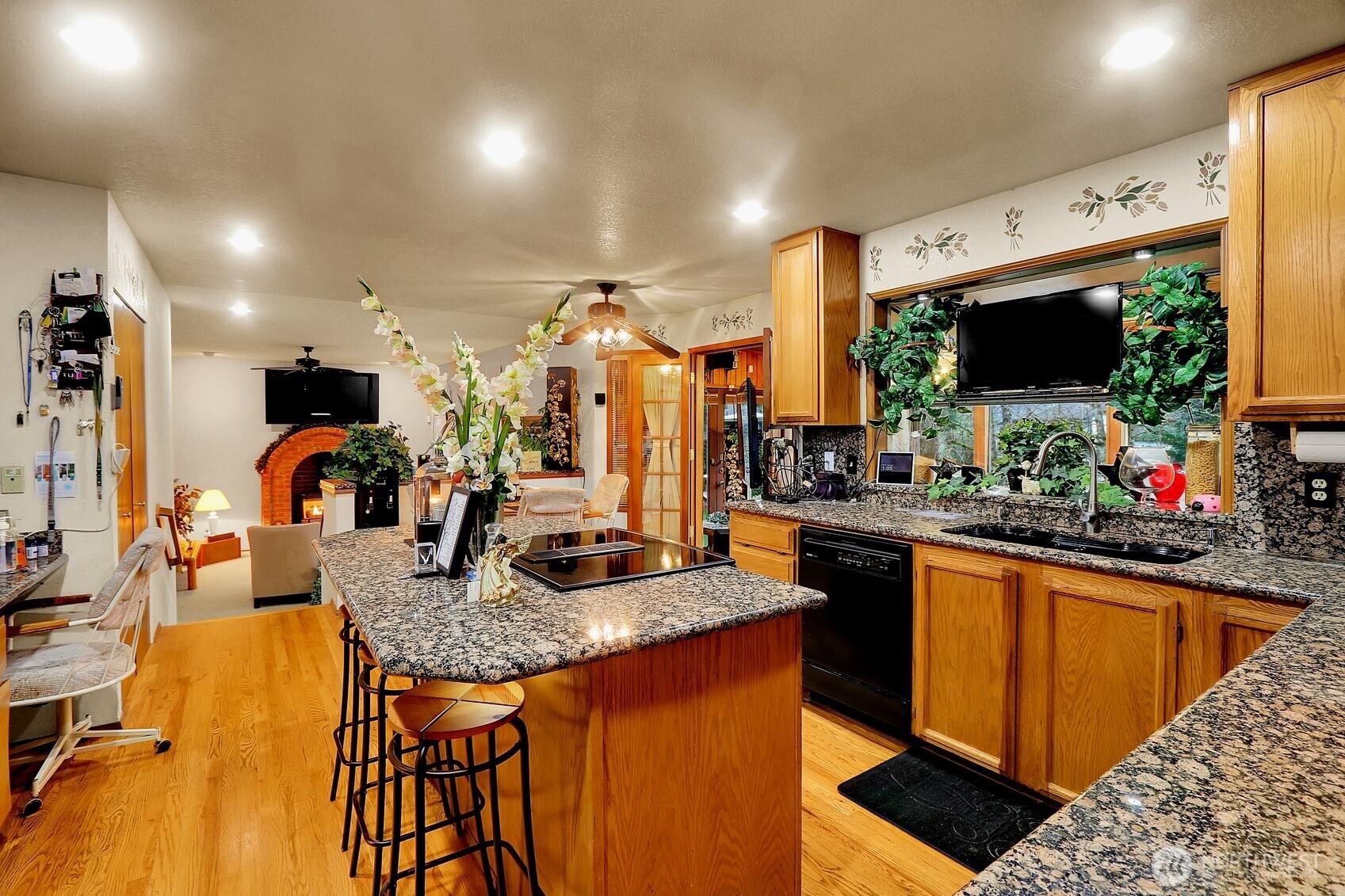 32807 12th Avenue Southwest Federal Way, WA 98023 - Photo 17 of 35