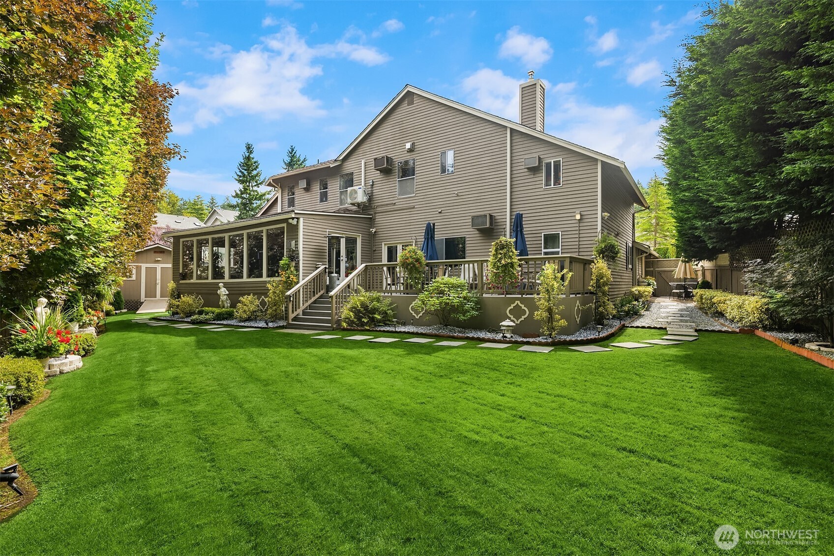 32807 12th Avenue Southwest Federal Way, WA 98023 - Photo 2 of 35