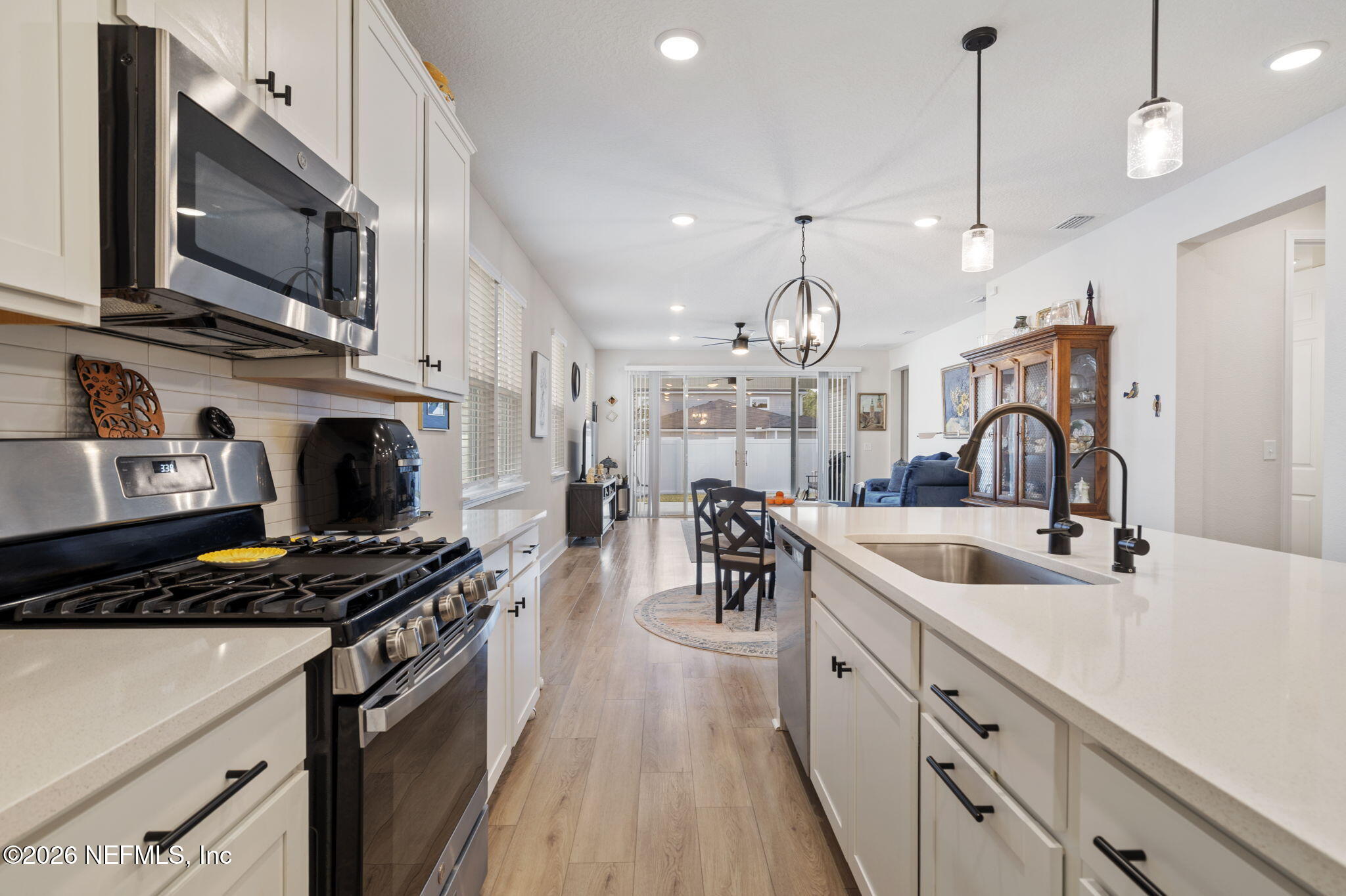 3536 Cunningham Road Orange Park, FL 32065 - Photo 6 of 33 Quartz Countertops