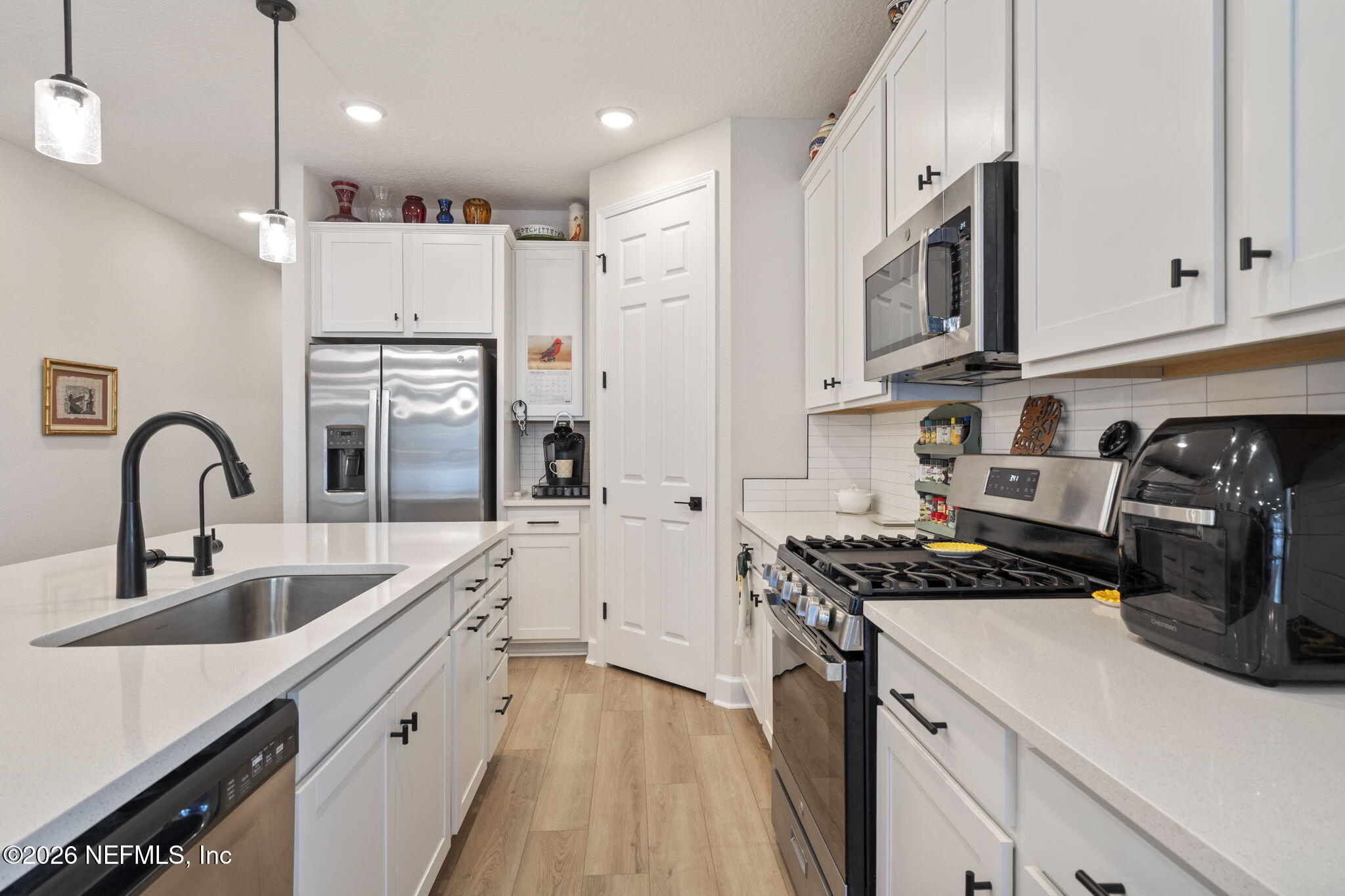 3536 Cunningham Road Orange Park, FL 32065 - Photo 8 of 33 Spralling Countertops