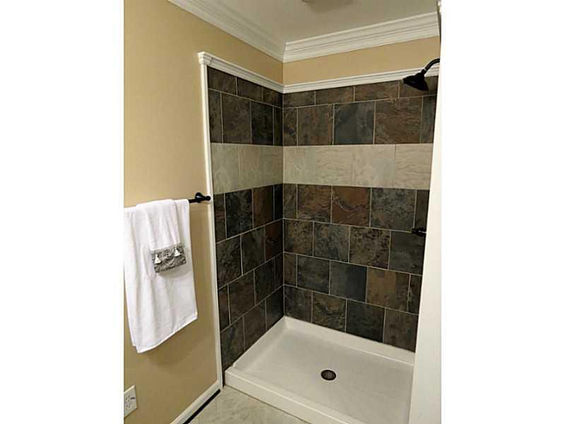 153 Thompson Rd Extension Beaver Falls, PA 15010 - Photo 13 of 24 Full Bath.