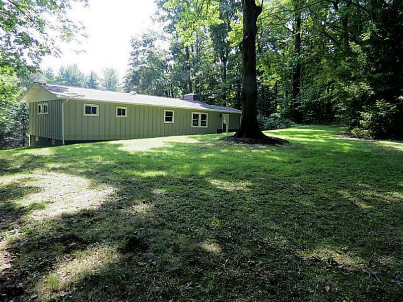 153 Thompson Rd Extension Beaver Falls, PA 15010 - Photo 22 of 24 Exterior Back.