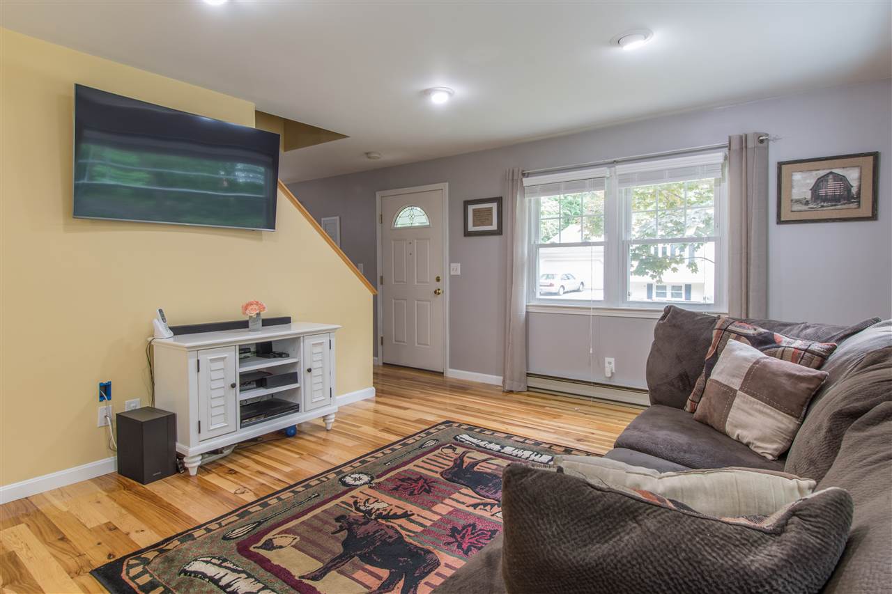 9 Thomas Road Merrimack, NH 03054 - Photo 8 of 23