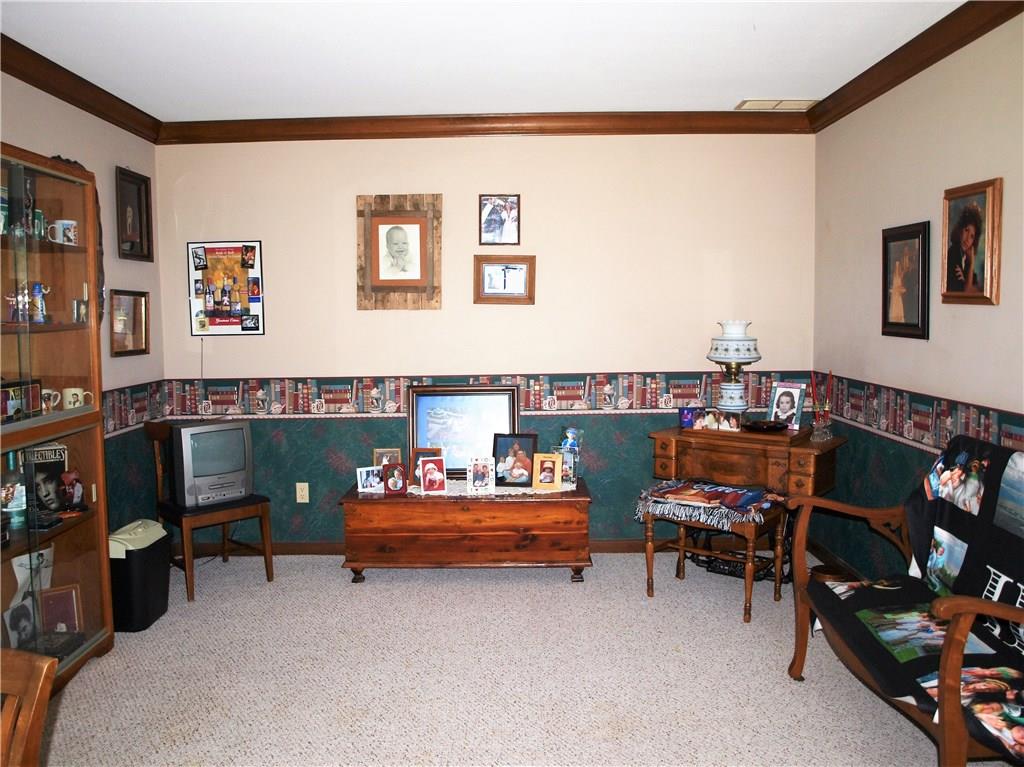 8016 Forward Pass Road Indianapolis, IN 46217 - Photo 8 of 19 Gallery Image 8
