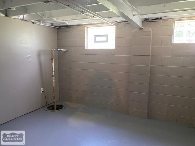 11192 East Stanley Road Davison, MI 48423 - Photo 21 of 24 50089280-20.JPG