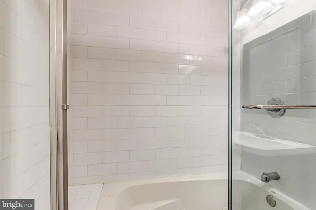 $3,300 | 505 South Lakewood Avenue, Baltimore, MD 21224