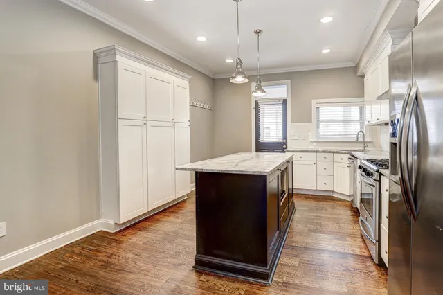 $3,300 | 505 South Lakewood Avenue, Baltimore, MD 21224