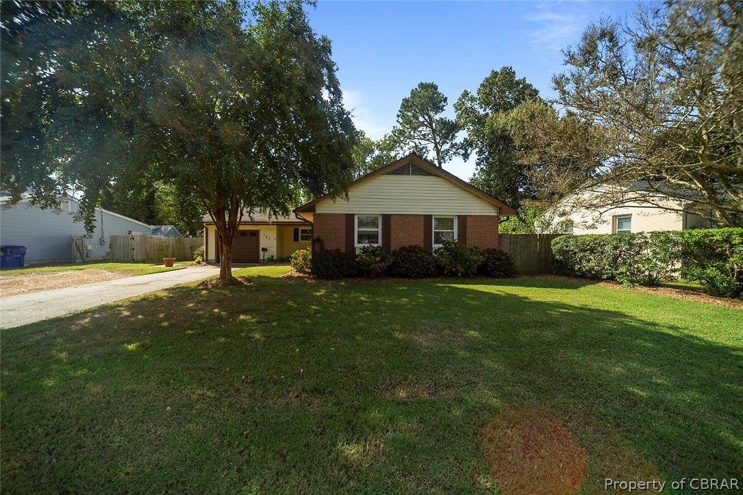 167 Colony Road Newport News, VA 23602 - Photo 2 of 37